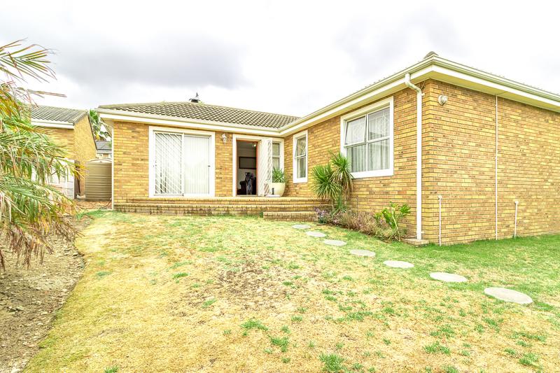 3 Bedroom Property for Sale in Vredekloof Western Cape